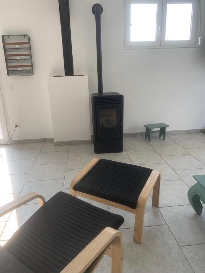 Aux Fines Bulles Gîte et Chambres d hôtes Neuve-Maison Exterior foto